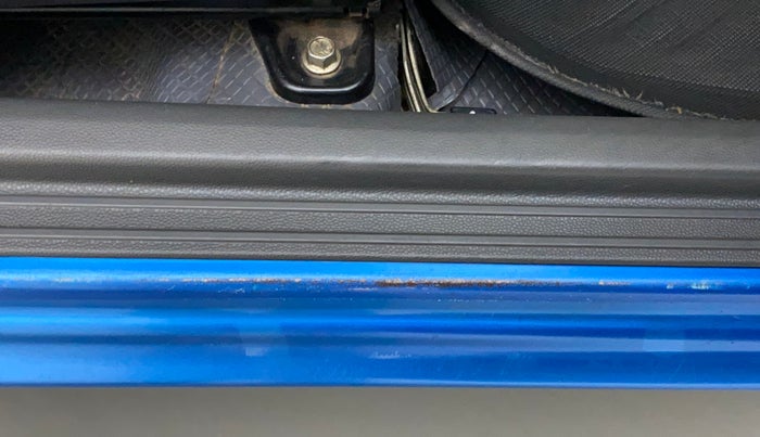 2017 Maruti Alto K10 VXI (O), Petrol, Manual, 1,06,863 km, Right running board - Slightly rusted