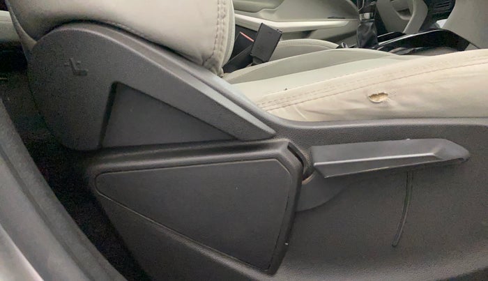 2016 Ford Ecosport TREND 1.5L DIESEL, Diesel, Manual, 1,12,358 km, Driver Side Adjustment Panel