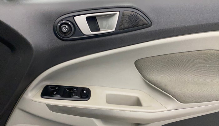 2016 Ford Ecosport TREND 1.5L DIESEL, Diesel, Manual, 1,12,358 km, Driver Side Door Panels Control