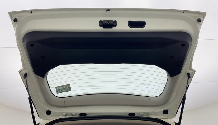 2022 Mahindra XUV300 W8 (O) 1.2 PETROL, Petrol, Manual, 2,398 km, Boot Door Open