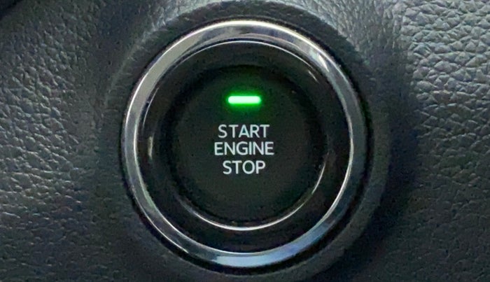 2022 Mahindra XUV300 W8 (O) 1.2 PETROL, Petrol, Manual, 2,398 km, Keyless Start/ Stop Button