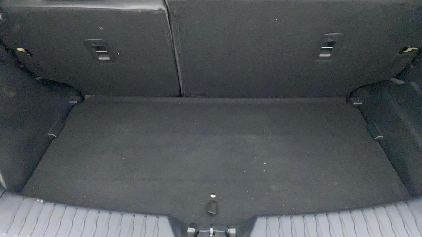 2022 Mahindra XUV300 W8 (O) 1.2 PETROL, Petrol, Manual, 2,398 km, Boot Inside