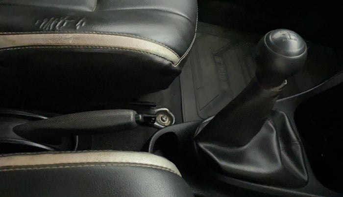 2012 Toyota Etios Liva G, Petrol, Manual, 20,432 km, Gear Lever