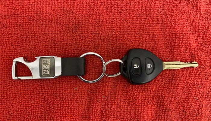 2012 Toyota Etios Liva G, Petrol, Manual, 20,432 km, Key Close Up