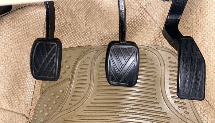 2016 Maruti Celerio VXI, Petrol, Manual, 1,16,995 km, Pedals