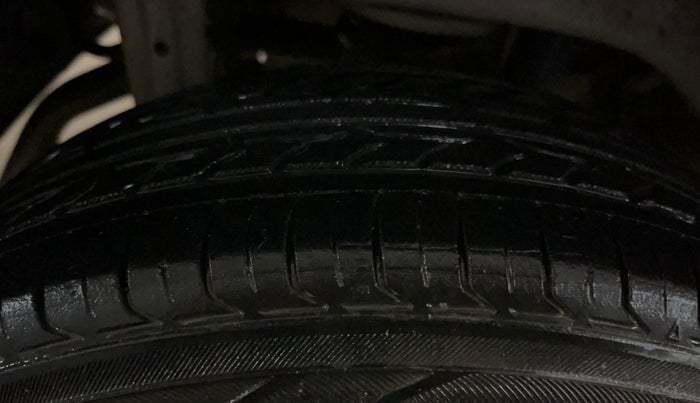 2018 Maruti Alto 800 LXI CNG, CNG, Manual, 57,223 km, Right Rear Tyre Tread