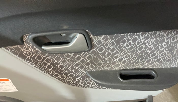 2018 Maruti Alto 800 LXI CNG, CNG, Manual, 57,223 km, Driver Side Door Panels Control