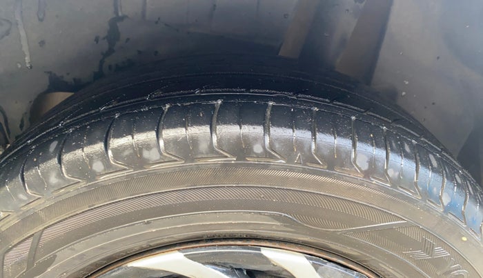 2017 Maruti Swift Dzire VDI, Diesel, Manual, 79,764 km, Left Rear Tyre Tread