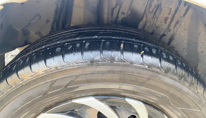 2017 Maruti Swift Dzire VDI, Diesel, Manual, 79,764 km, Right Rear Tyre Tread