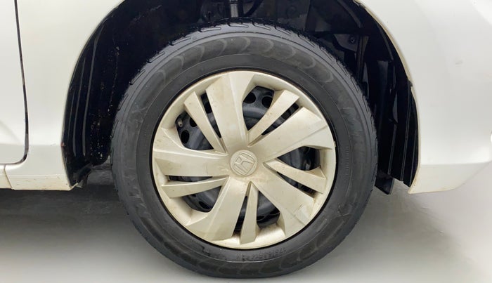 2018 Honda Amaze 1.2L I-VTEC S, CNG, Manual, 1,22,223 km, Right Front Wheel