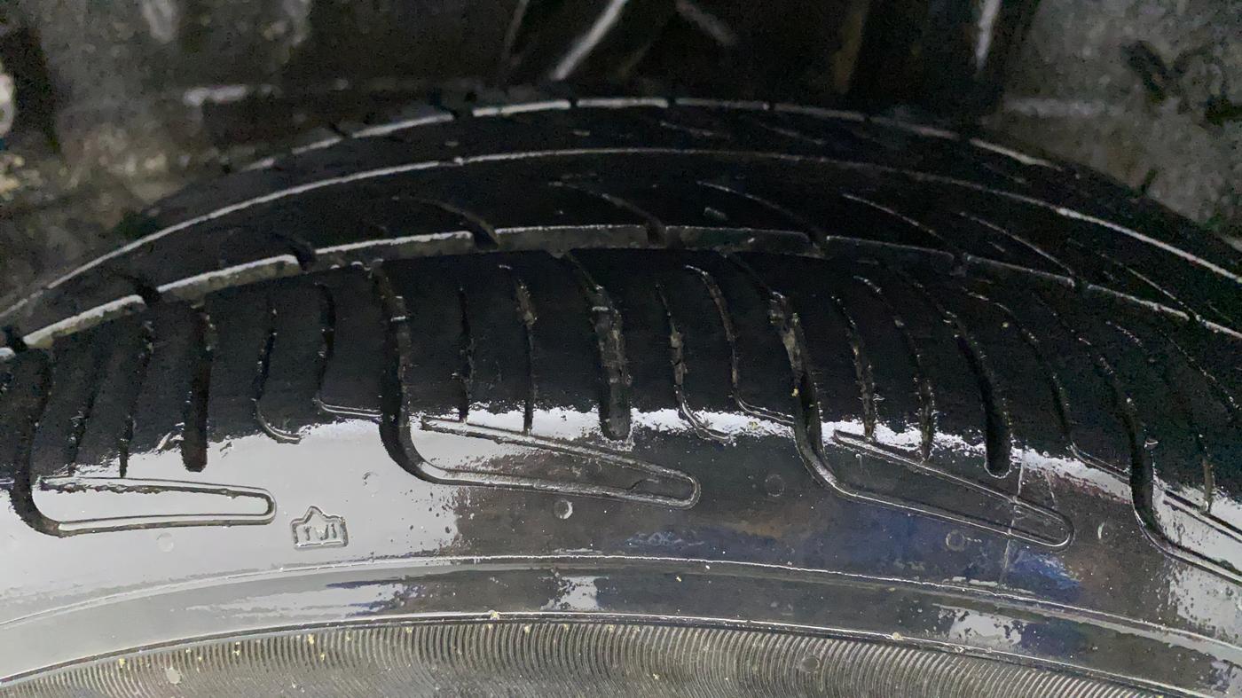 2018 Honda Amaze 1.2L I-VTEC S, CNG, Manual, 1,22,223 km, Left Rear Tyre Tread