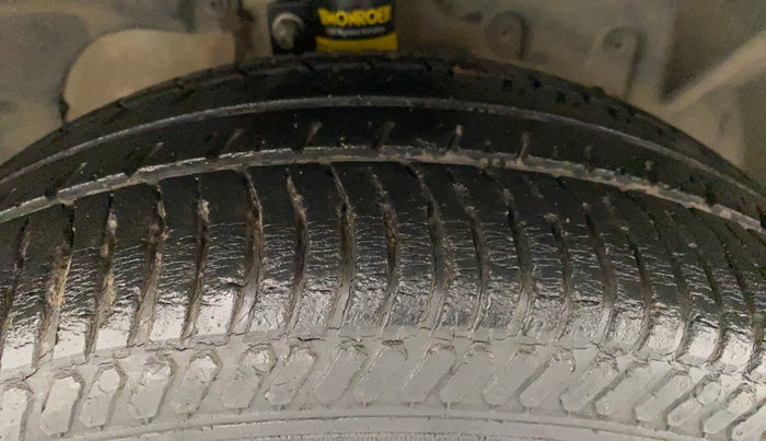 2013 Ford Ecosport TITANIUM 1.5L PETROL AT, Petrol, Automatic, 73,747 km, Right Front Tyre Tread