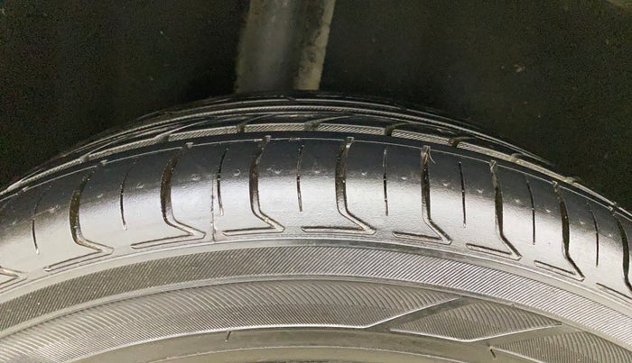 2017 Ford Ecosport TITANIUM 1.5L PETROL AT, Petrol, Automatic, 37,064 km, Right Rear Tyre Tread