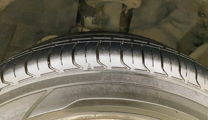 2017 Ford Ecosport TITANIUM 1.5L PETROL AT, Petrol, Automatic, 37,064 km, Right Front Tyre Tread