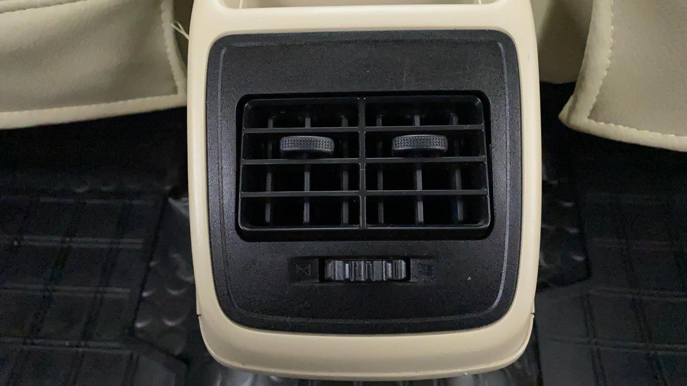 2017 Maruti Dzire VXI, Petrol, Manual, 27,041 km, Rear Ac