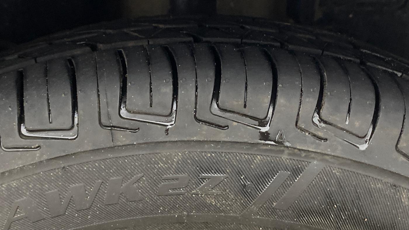2019 Renault Kwid RXT 1.0 AMT (O), Petrol, Automatic, 94,036 km, Right Front Tyre Tread