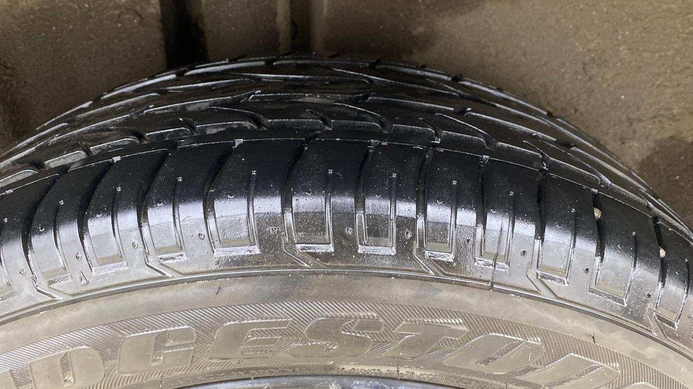 2020 MG HECTOR PLUS SHARP 1.5 PETROL TURBO DCT 6-STR, Petrol, Automatic, 72,106 km, Right Rear Tyre Tread