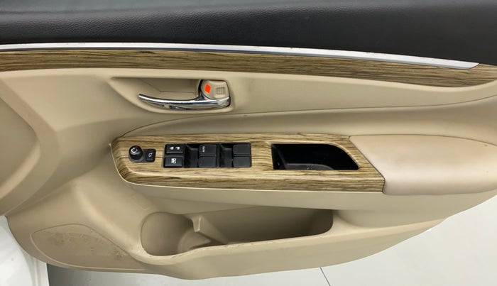 2018 Maruti Ciaz ALPHA 1.5 SHVS PETROL, Petrol, Manual, 55,980 km, Driver Side Door Panels Control