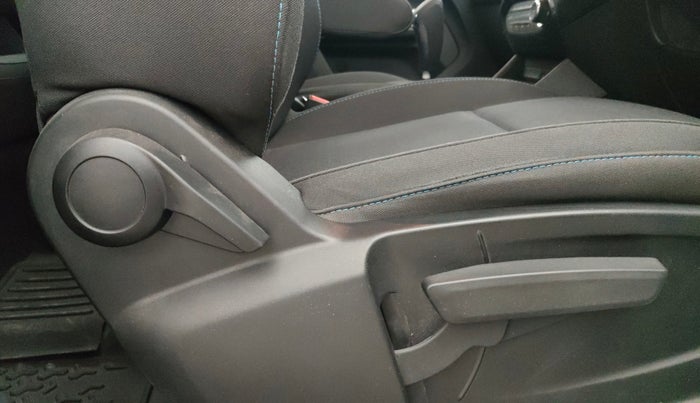 2024 Tata PUNCH CREATIVE  AMT, Petrol, Automatic, 10,180 km, Driver Side Adjustment Panel