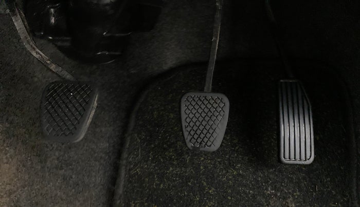 2012 Honda Brio 1.2 E MT I VTEC, CNG, Manual, 64,391 km, Pedals