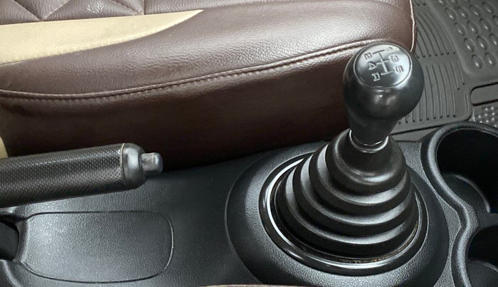 2012 Honda Brio 1.2 E MT I VTEC, CNG, Manual, 64,391 km, Gear Lever