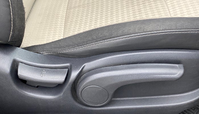 2018 Hyundai Elite i20 Asta 1.2 CVT, Petrol, Automatic, 48,261 km, Driver Side Adjustment Panel
