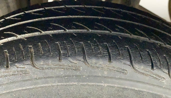 2014 Maruti Alto K10 VXI AMT, Petrol, Automatic, 61,596 km, Right Rear Tyre Tread