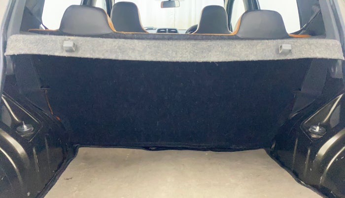 2016 Renault Kwid RXT 0.8, Petrol, Manual, 69,005 km, Boot Inside