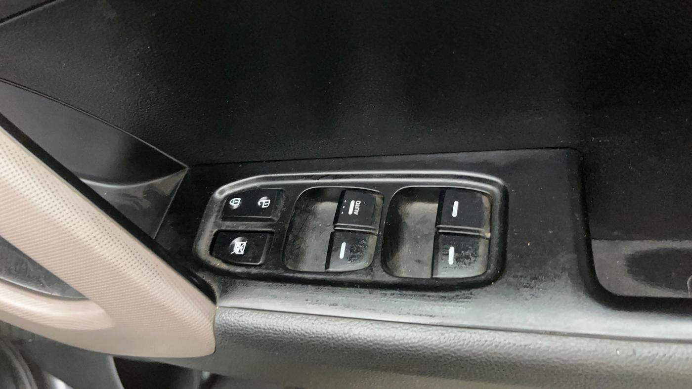 2019 Hyundai Creta SX AT 1.6 PETROL, Petrol, Automatic, 82,655 km, Driver Side Door Panels Control