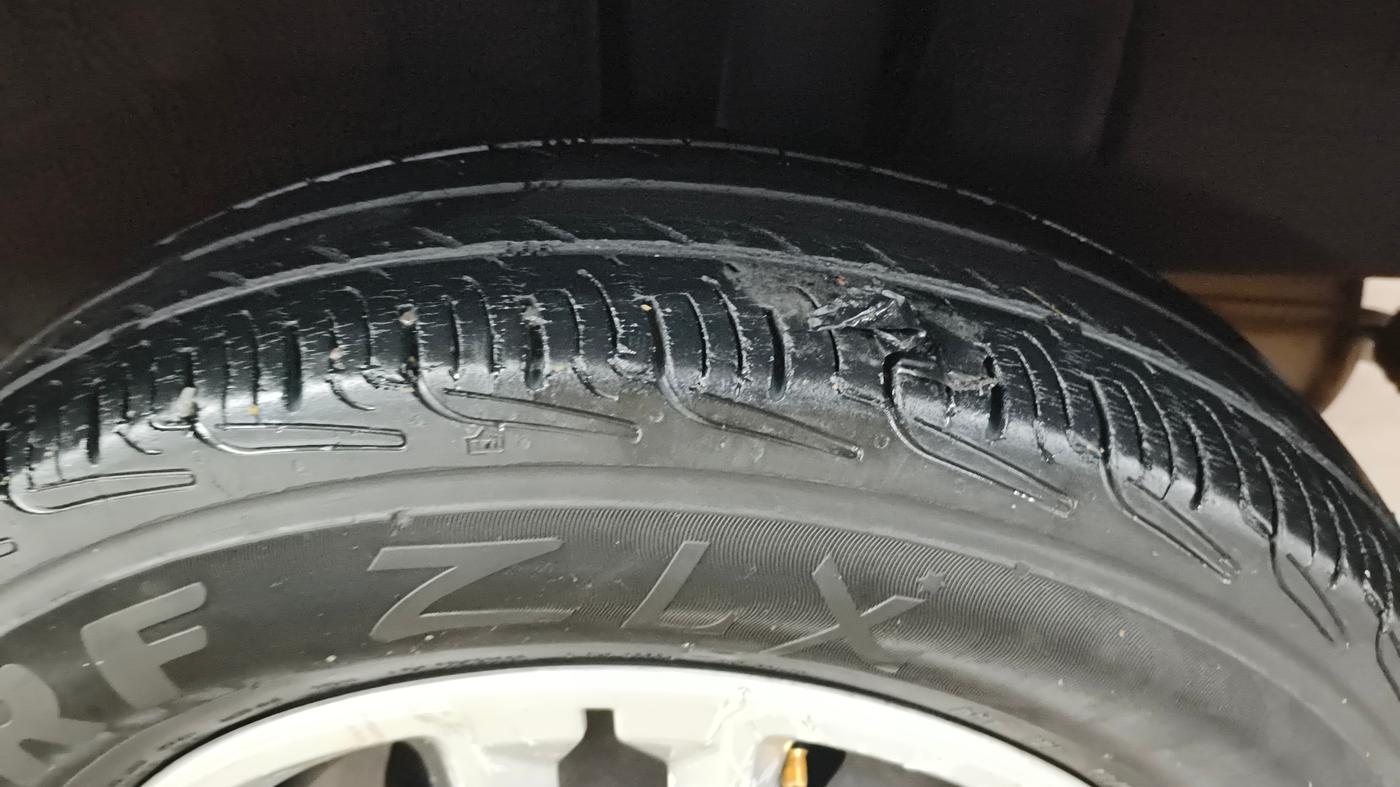 2019 Renault TRIBER RXL MT, Petrol, Manual, 99,757 km, Left Rear Tyre Tread