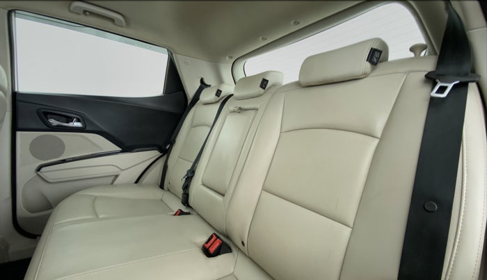 2019 Mahindra XUV300 W8(O), Diesel, Manual, 68,515 km, Right Side Rear Door Cabin