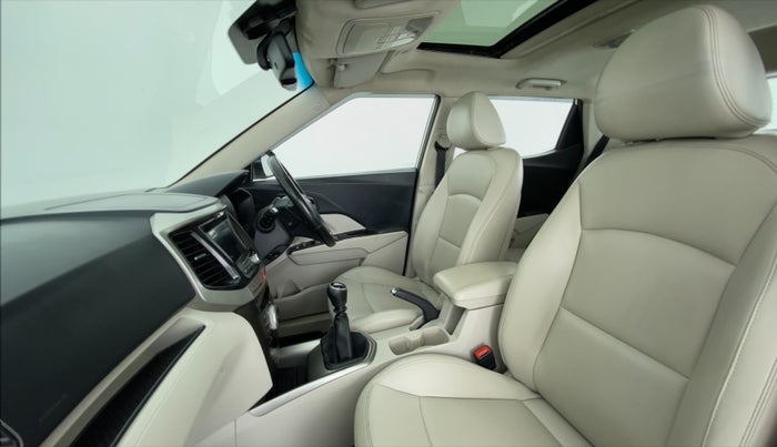 2019 Mahindra XUV300 W8(O), Diesel, Manual, 68,515 km, Right Side Front Door Cabin