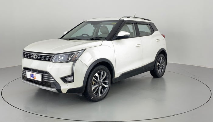2019 Mahindra XUV300 W8(O), Diesel, Manual, 68,515 km, Left Front Diagonal