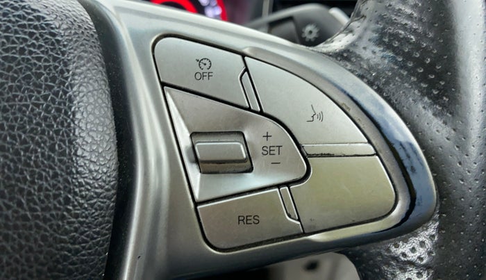 2019 Mahindra XUV300 W8(O), Diesel, Manual, 68,515 km, Adaptive Cruise Control