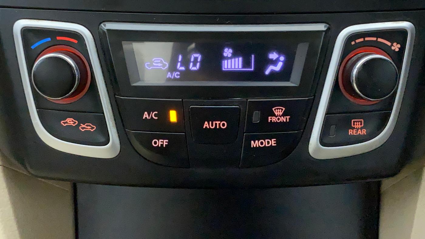 2017 Maruti Ciaz ZETA DIESEL 1.3, Diesel, Manual, 1,01,069 km, Automatic Climate Control