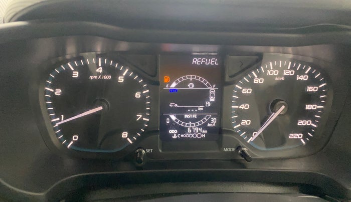 2024 Tata ALTROZ XZ PETROL, Petrol, Manual, 6,794 km, Odometer Image