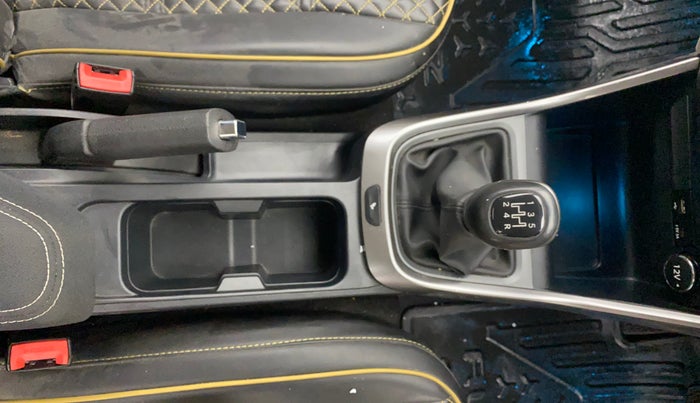 2024 Tata ALTROZ XZ PETROL, Petrol, Manual, 6,794 km, Gear Lever