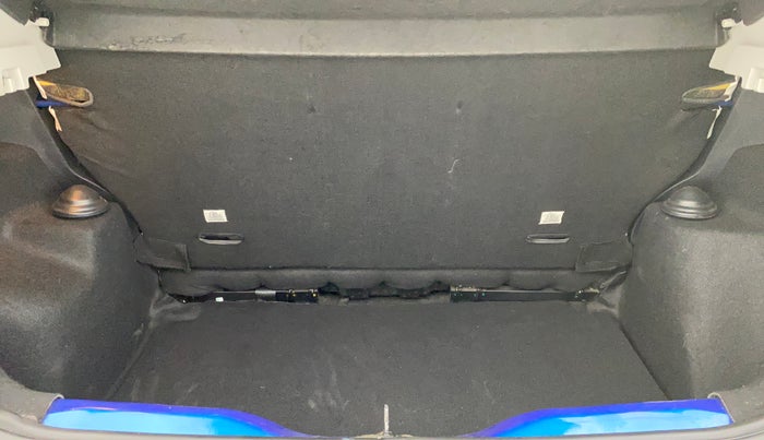 2022 Tata PUNCH CREATIVE AMT 1.2 RTN DUAL TONE, Petrol, Automatic, 37,122 km, Boot Inside