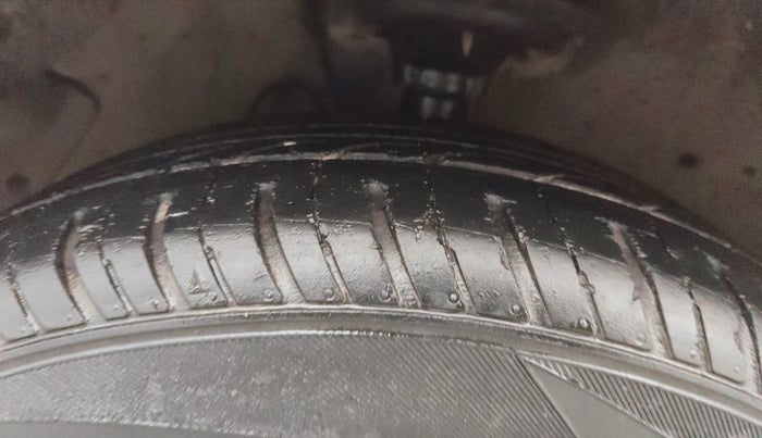 2014 Hyundai Elite i20 ASTA 1.2, Petrol, Manual, 90,634 km, Left Front Tyre Tread