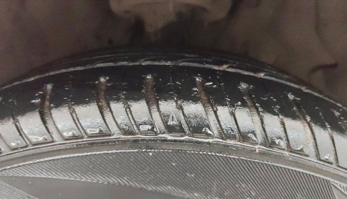 2014 Hyundai Elite i20 ASTA 1.2, Petrol, Manual, 90,634 km, Right Front Tyre Tread