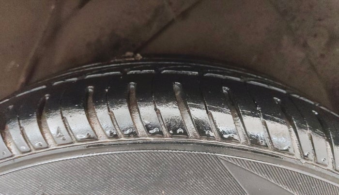 2014 Hyundai Elite i20 ASTA 1.2, Petrol, Manual, 90,634 km, Left Rear Tyre Tread