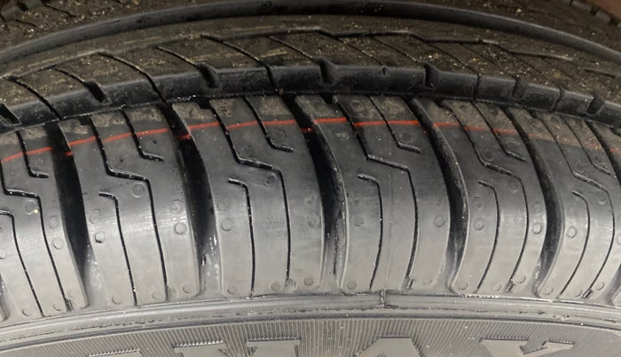 2015 Maruti Celerio VXI, Petrol, Manual, 61,913 km, Right Rear Tyre Tread