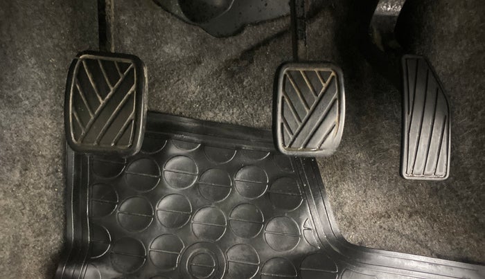 2015 Maruti Celerio VXI, Petrol, Manual, 61,913 km, Pedals