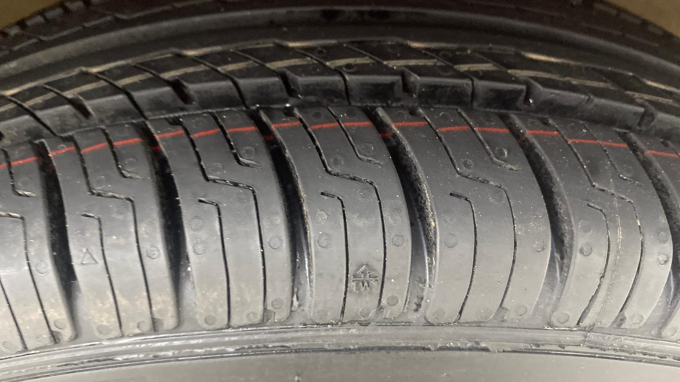2015 Maruti Celerio VXI, Petrol, Manual, 61,913 km, Right Front Tyre Tread