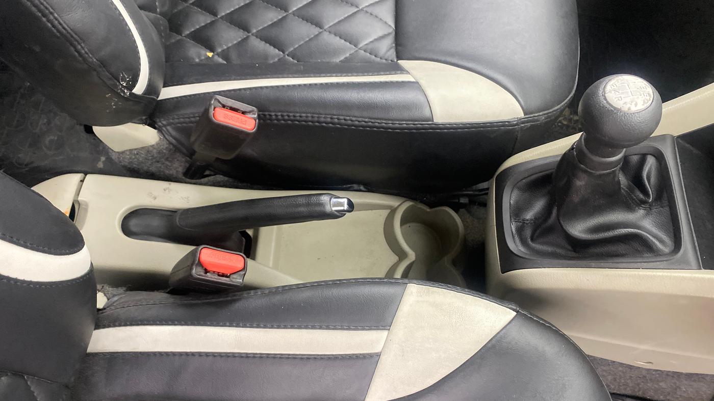 2015 Maruti Celerio VXI, Petrol, Manual, 61,913 km, Gear Lever