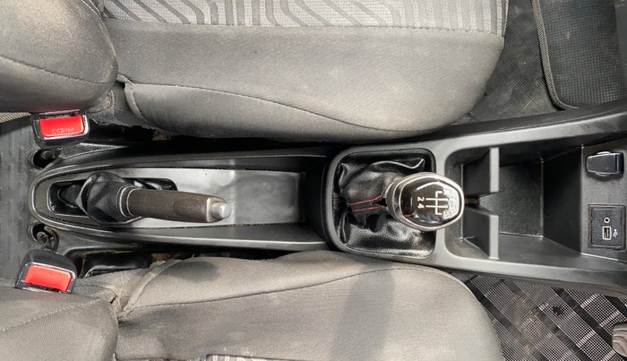 2021 Renault Kwid RXT 1.0 (O), Petrol, Manual, 24,926 km, Gear Lever