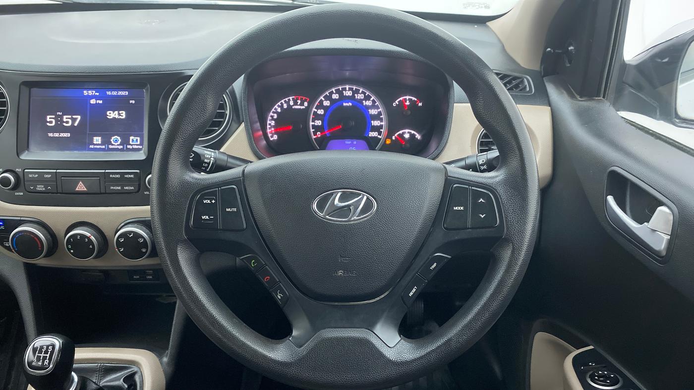 2017 Hyundai Grand i10 SPORTZ (O) 1.2 KAPPA VTVT, Petrol, Manual, 51,971 km, Steering Wheel Close Up