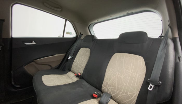 2017 Hyundai Grand i10 SPORTZ (O) 1.2 KAPPA VTVT, Petrol, Manual, 51,971 km, Right Side Rear Door Cabin