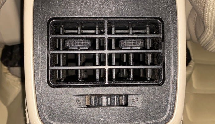 2018 Maruti Dzire ZDI AMT, Diesel, Automatic, 76,803 km, Rear AC Vents