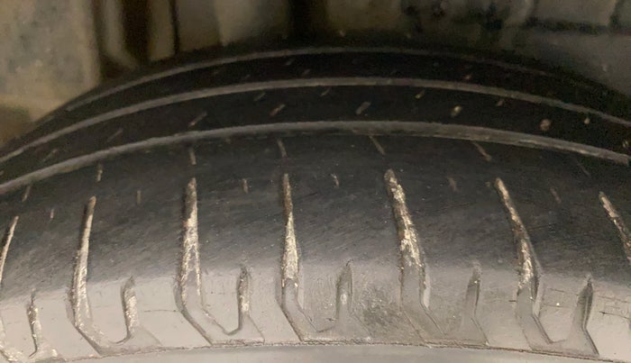 2018 Maruti Dzire ZDI AMT, Diesel, Automatic, 76,803 km, Right Rear Tyre Tread